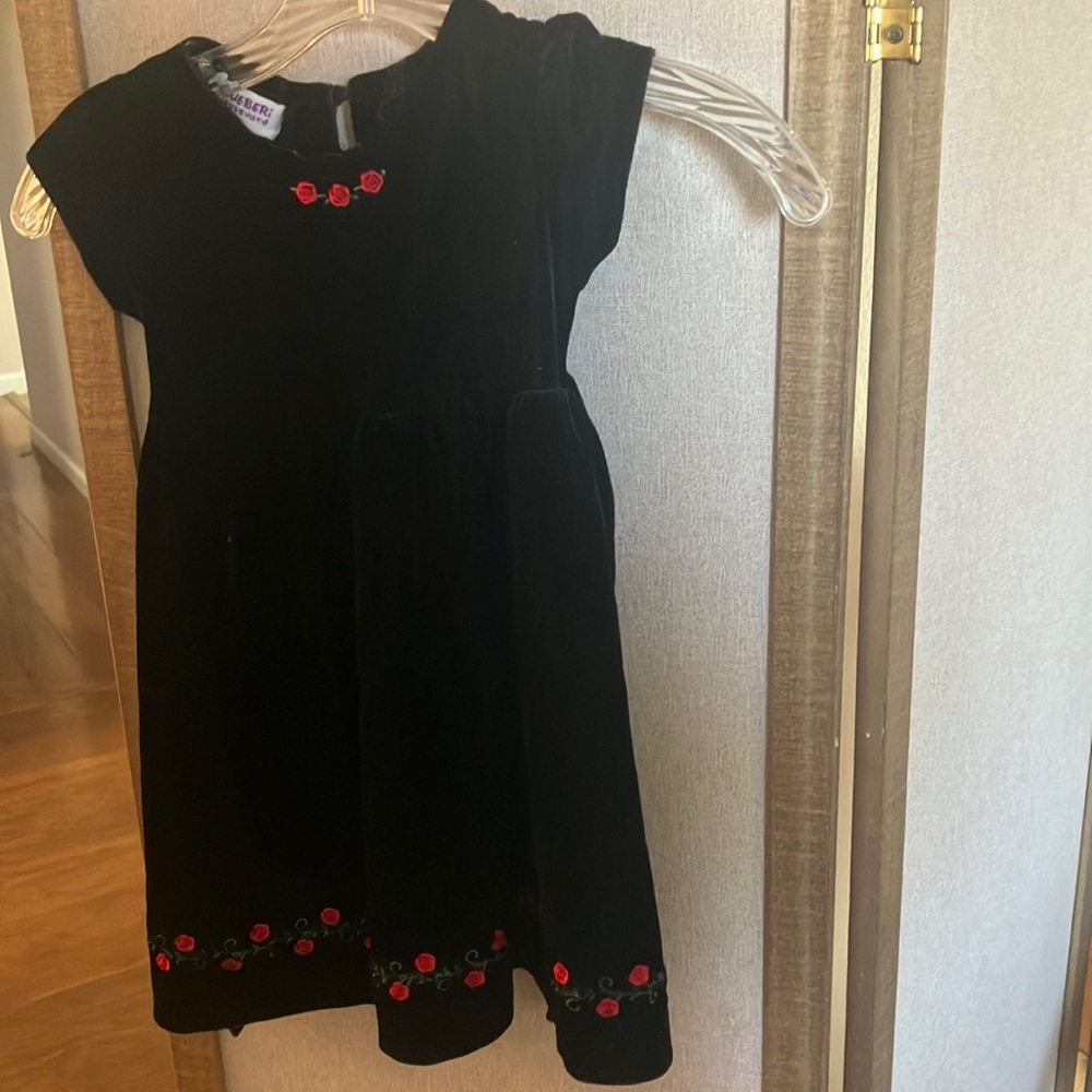 FINAL MARKDOWN Blueberi boulevard Elegant Black Velvet Kids Dress Red Accents 3t